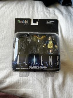 Aliens Deluxe Queen Alien Minimates Set