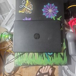 Hp Laptop Lots Of Features..works Perfect