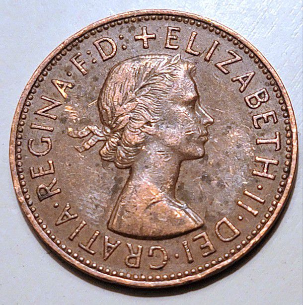1964 UK (British) Elizabeth II Coin - One Penny