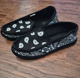 TROOPER AMERICA Slip-On House Shoe Slipper Men's 9/ Women's 11
