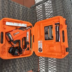 CFN325XP Lithium-Ion Battery 30° Cordless Framing Nailer