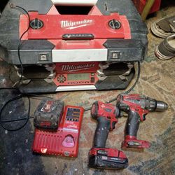 Milwaukee Drill, Impact, Radio