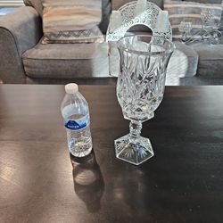 Muy Bonito Candelabro De Vidrio Grueso (Se Vende En La Ciudad De Hawaiian Gardens)