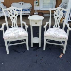 BIRD PRINT 🐦 🦜 CHAIRS SMALL ROUND TABLE