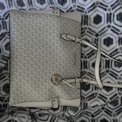 MICHAEL KORS PURSE & Wallet