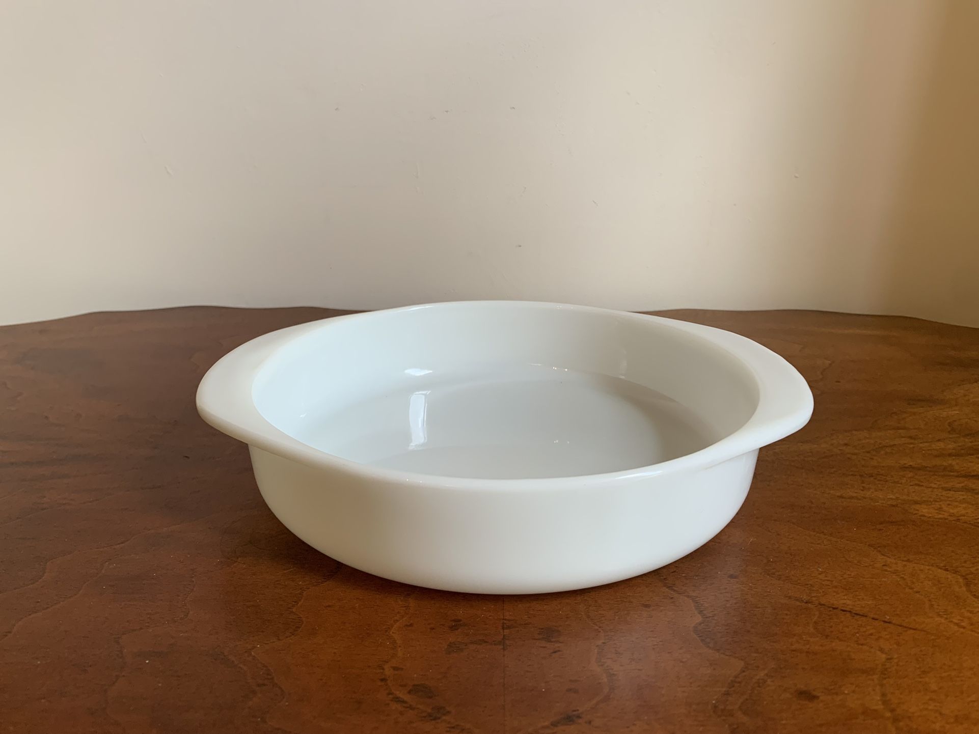 Vintage Pyrex Opal White Microwave Safe Glass #221 1.5 Qt. Cake Baking Dish Pan 8" Round