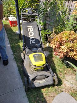 Lawnmower, ice chest