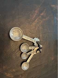 Measuring spoons