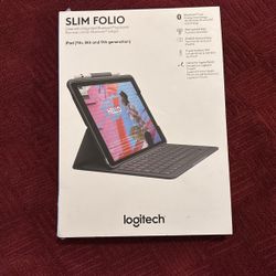 Logitech Slim Folio (iPad 7th, 8th and 9th Generation)
