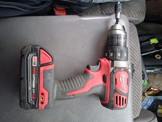 Milwaukee M18 1/2" drill