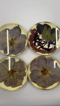 Set Of 4 Resin Coasters With Dried Flowers