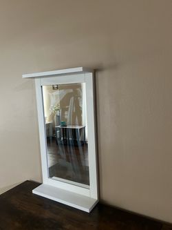 Vanity mirror