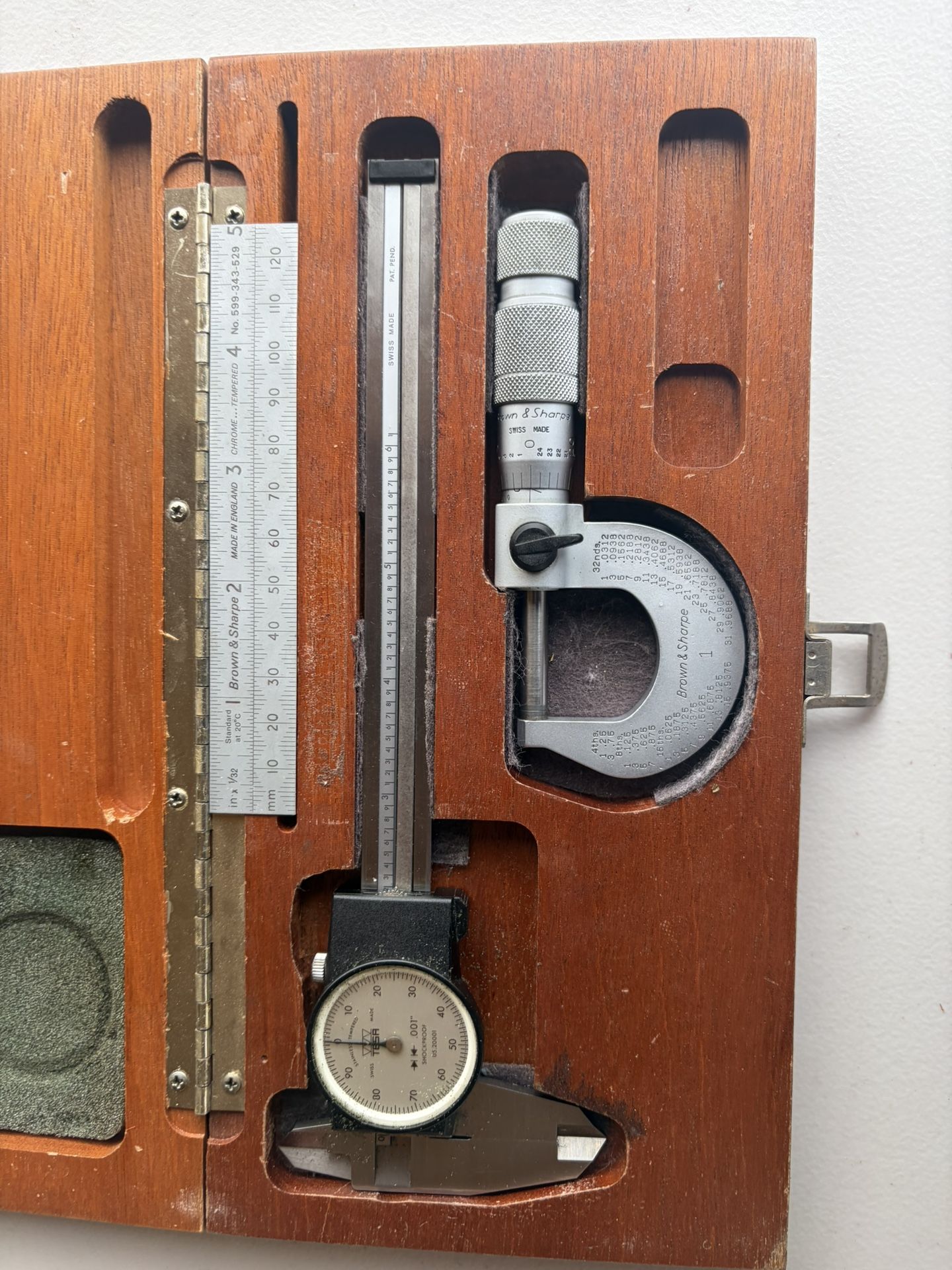 Brown & Sharpe Machinist 6" Dial Caliper Set