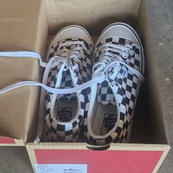 Vans Checkered Shoes.  Woman Size 7.5, mens Size 6.0