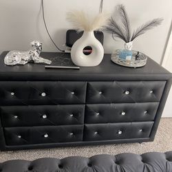 Black Tufted Dresser
