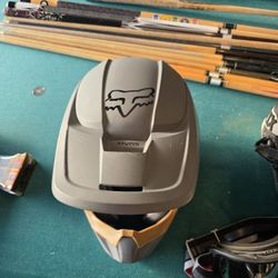 Fox  Helmet And Goggles
