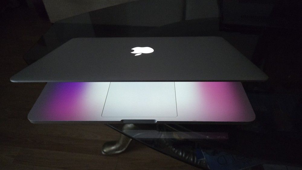13" Apple MacBook Pro 2015 $200