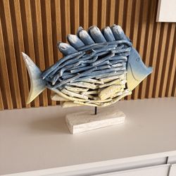 Nautical Driftwood Fish Art Stand 