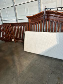 Toddler bed