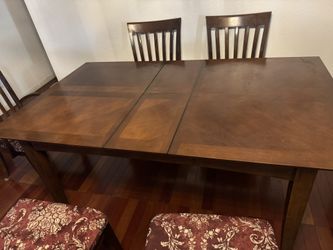 Wood Dining Table Extender In Middle