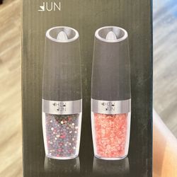 gravity electric salt& pepper mill set