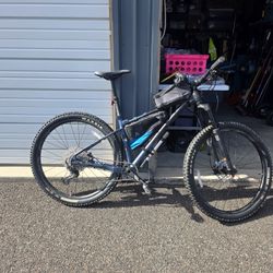 Giant Fathom 2