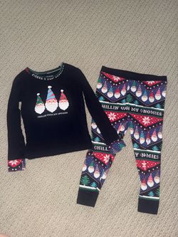 Isaac Mizrahi Kids Holiday Chillin’ With My Gnomies Pajama Set Christmas PJs 3T