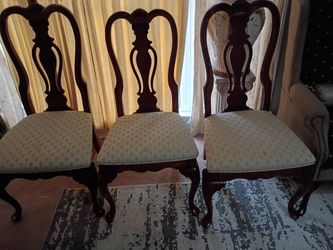 6  Beautiful Dining Chairs 