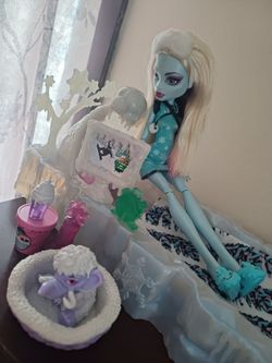 Monster High Abbey Bed 