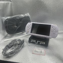 light purple psp 2000 w/accessories & new battery