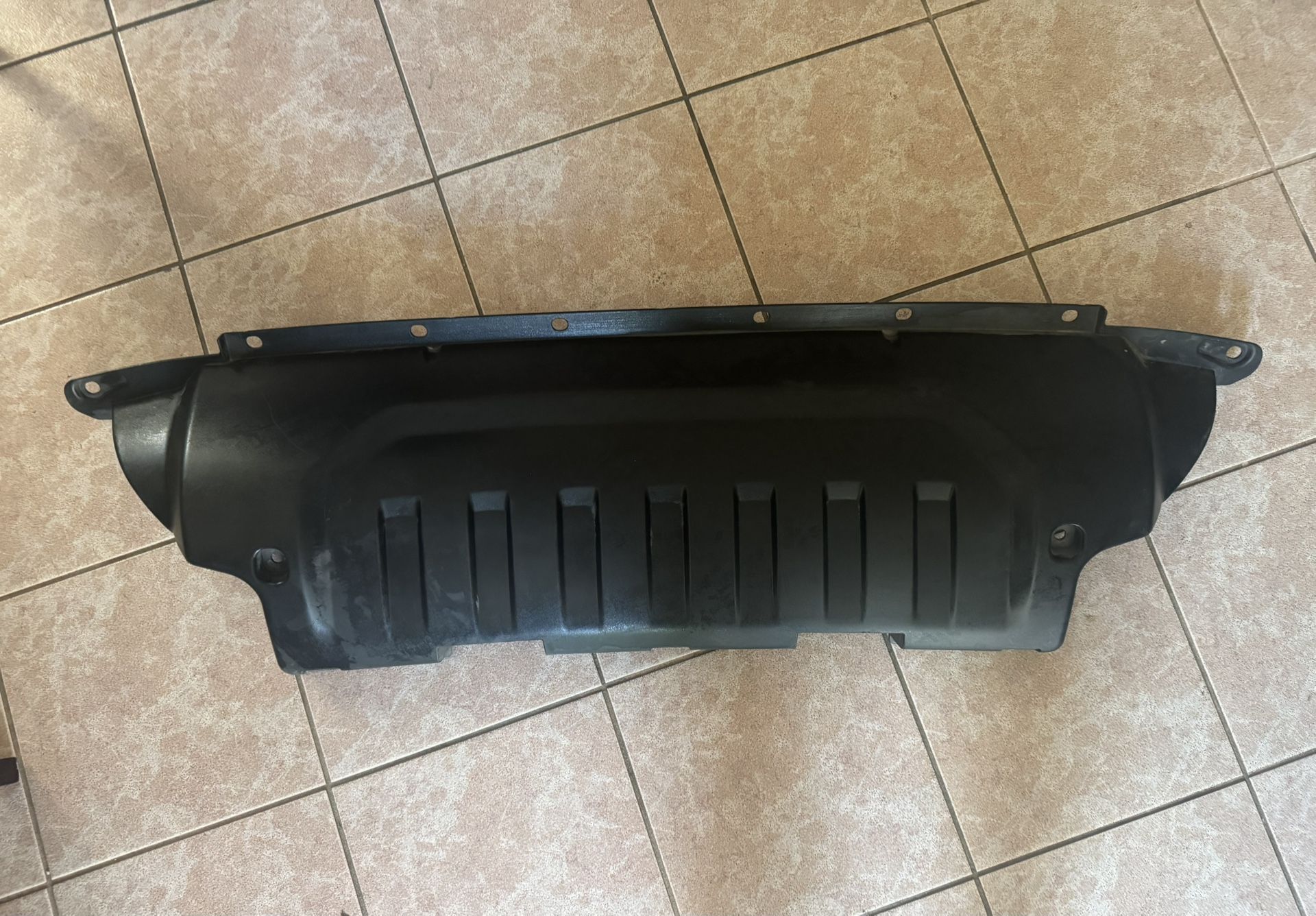 Jeep JL front plastic bumper air dam