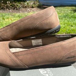 Woman’s Size 9