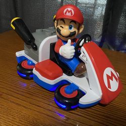 Super Nintendo World Universal Studios Mario Kart Figure