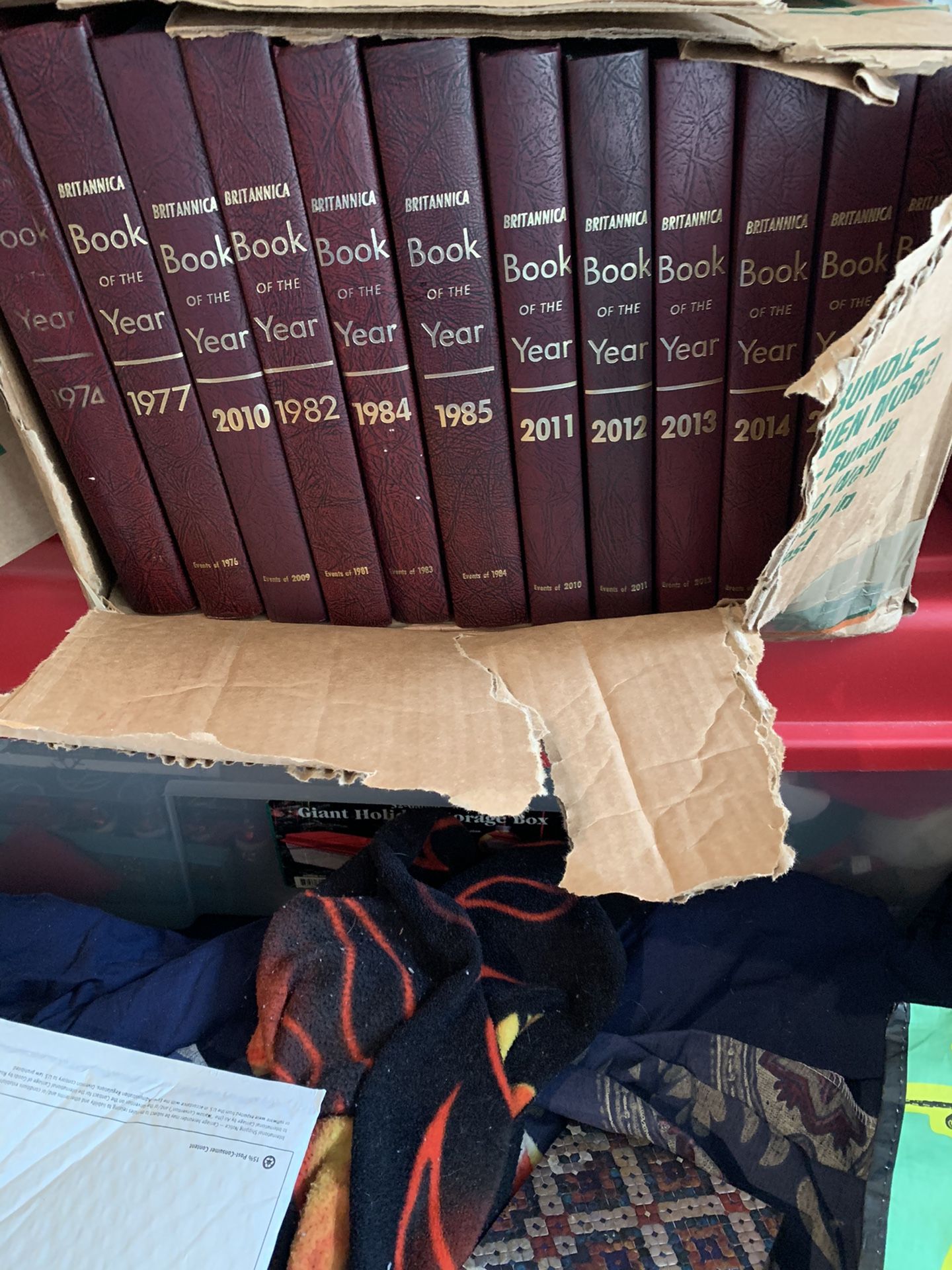 Britannica Book of the year 1957- 2015 Approx 50 books