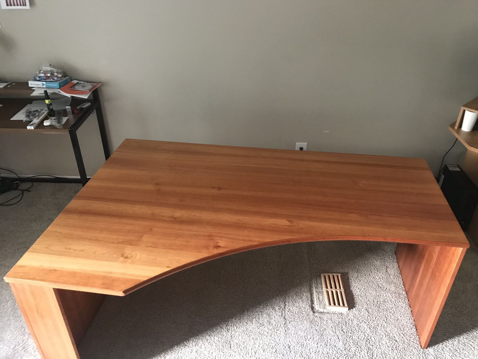 Office Desk, Computer Table. Free.