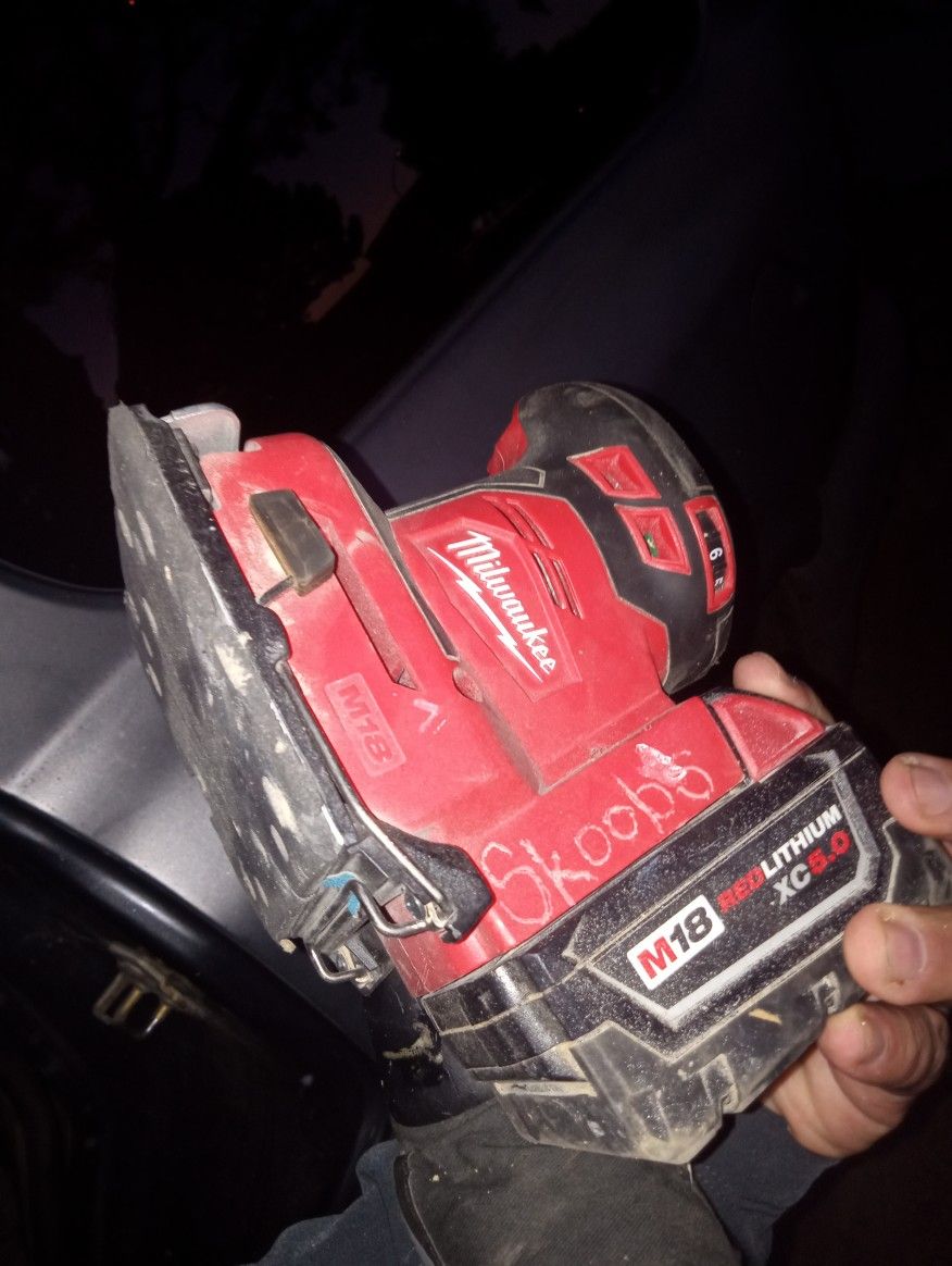 Milwaukee Sander