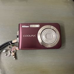 Nikon Coolpix S210 digital camera
