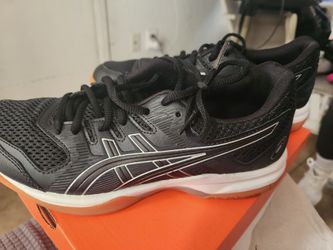 ASICS Size 7 Like New