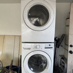 LG Front-Load Washer White Washer & Gas Dryer Set