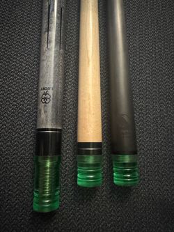 Cue set. Break/jump cue and playing cue