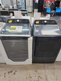 SAMSUNG DRYER AND WASHER SET