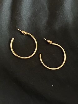 Gold earrings