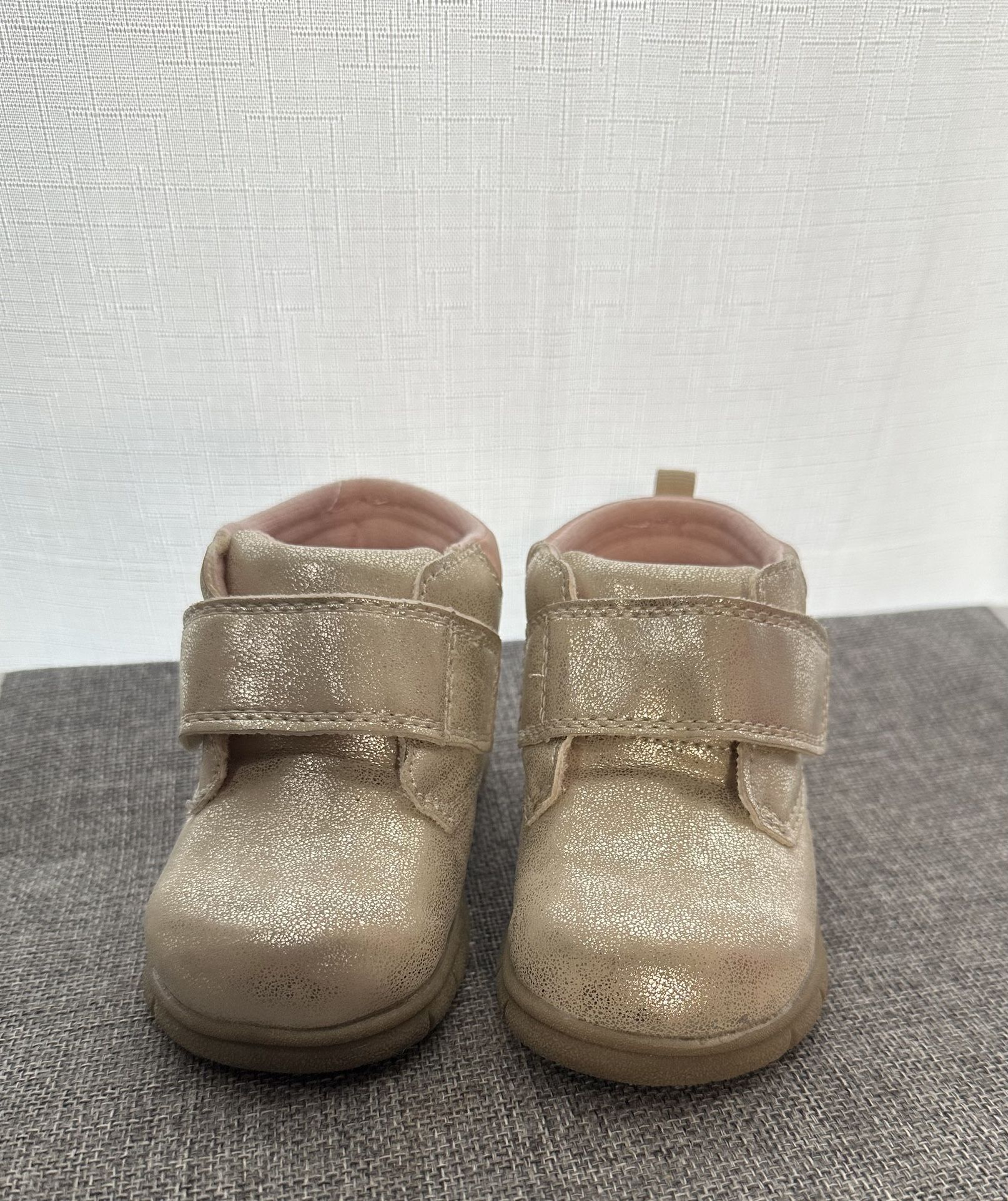 Simply Joys By Carters Boots Size 5m