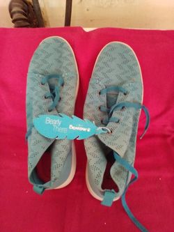 BearPaw Bearly There Shoes Size 9.5