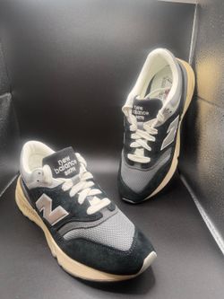 NEW BALANCE 997r Women Size 10 / Men 9 Grey White Casual Running Shoes JI4998