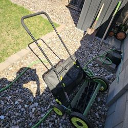 SunJoe Manual Lawnmower 
