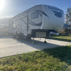 2018 Forest River 36ft GSLR 5th Wheel