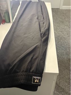 Glamor Ease Black sweatpants