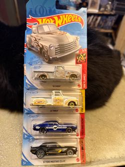 4 hotwheels cars