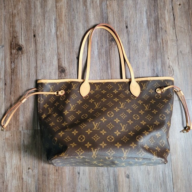 Louis Vuitton Neverfull MM (Authentic)